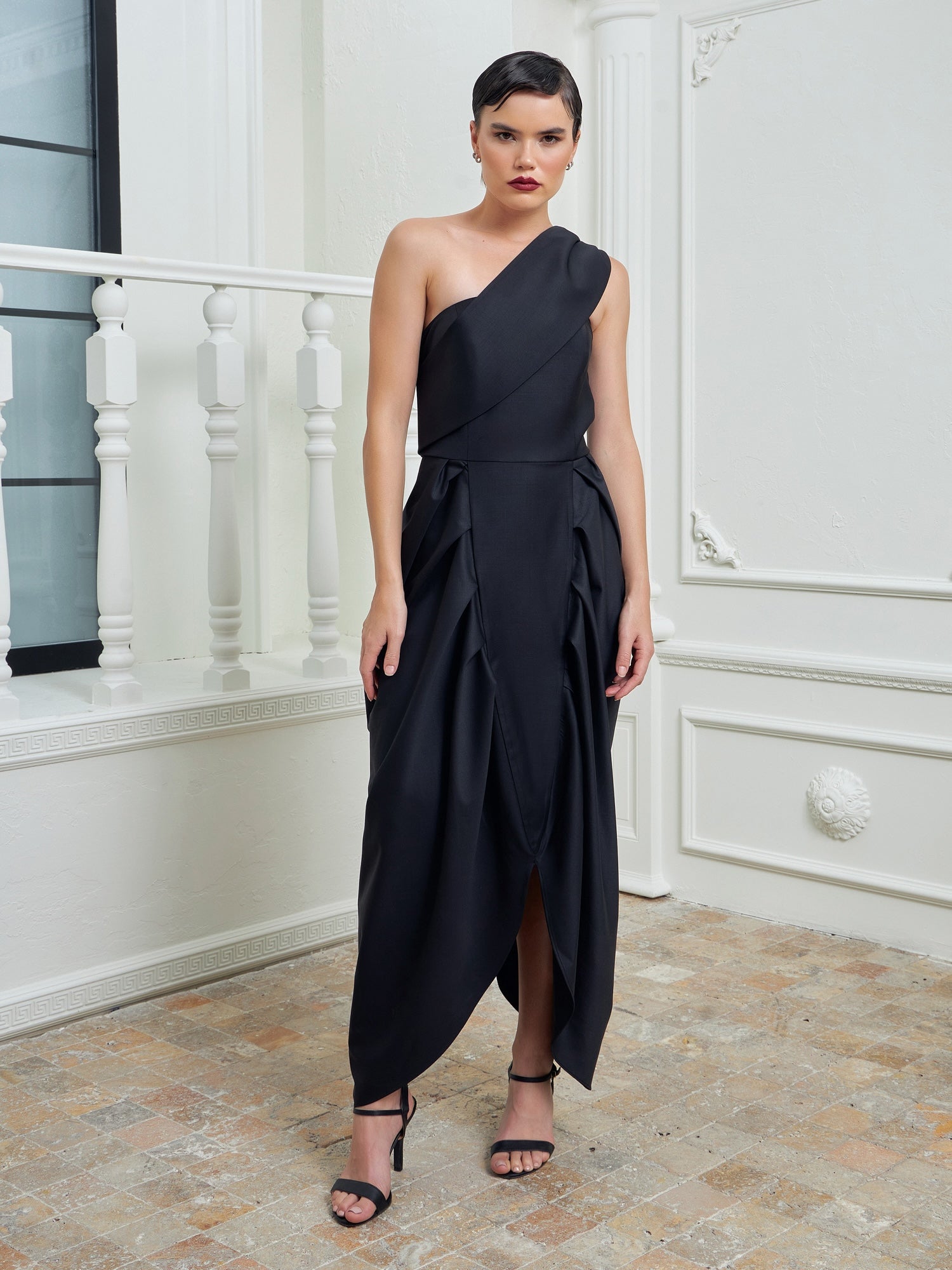 Dynamic Motion Dress - Black