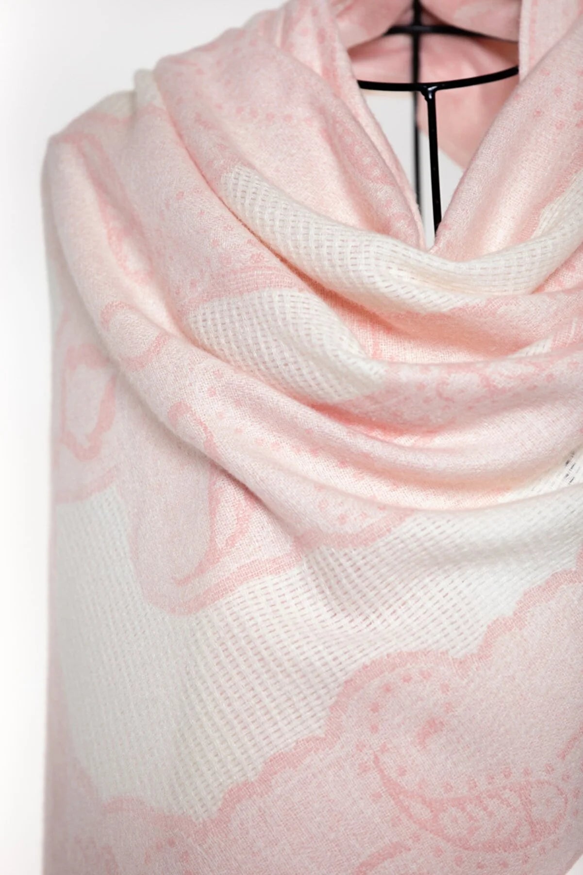 Knitted Mo-shmere Paisley Layers - Pink