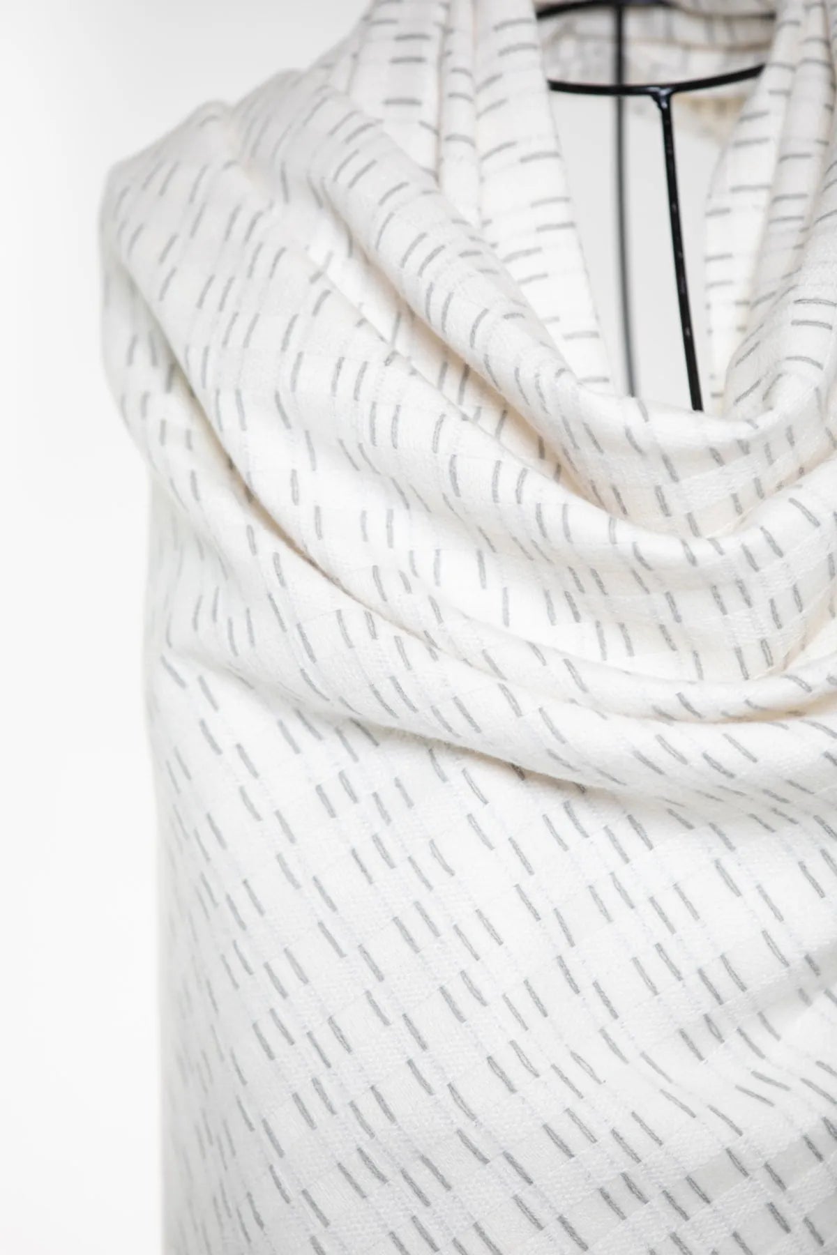 Interline Embroiderd Mo-shmere Shawl - Ivory