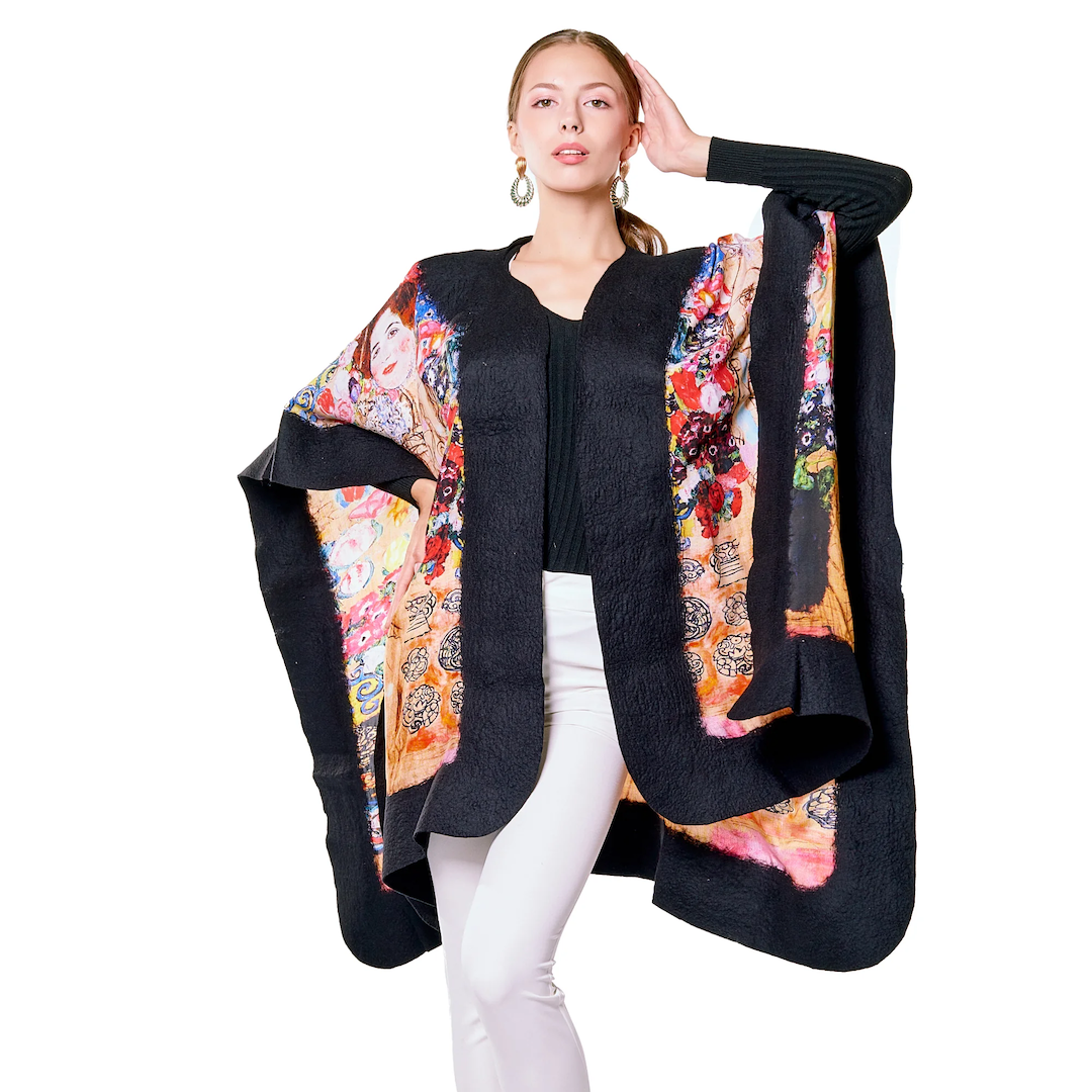 Poncho Mulberry Silk & Merino Handmade Felt -  Black | Maria Munk Klimt